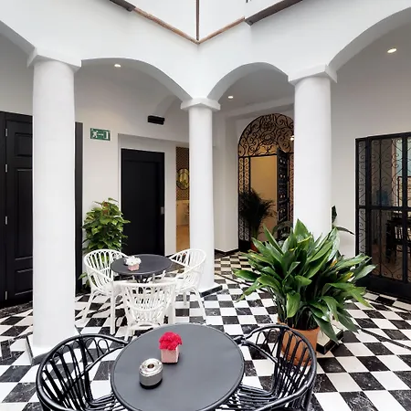 Madeinterranea 3* مالقة